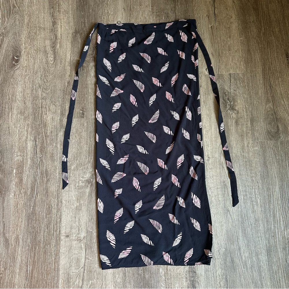 VIX Paula Hermanny Black & Pink Leaf Print Women's Swim Cover-Up